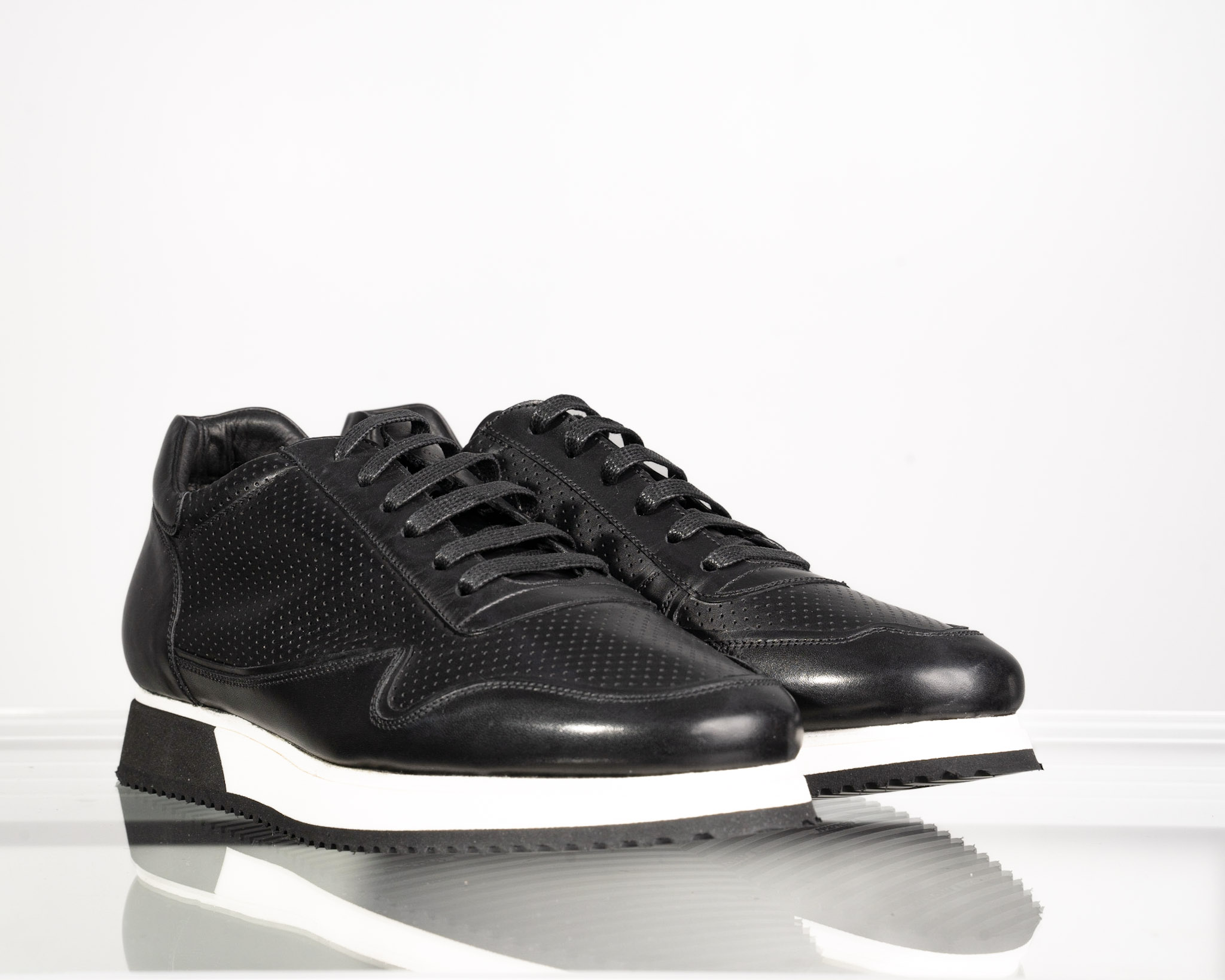 Jerold Wilton Sneakers